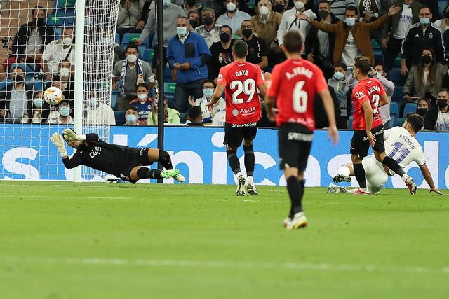 亚历山大绝杀雷霆险胜尼克斯 国王送爵士9连败