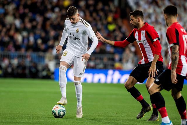 哈利伯顿26+11库里25+10+5 步行者力克勇士