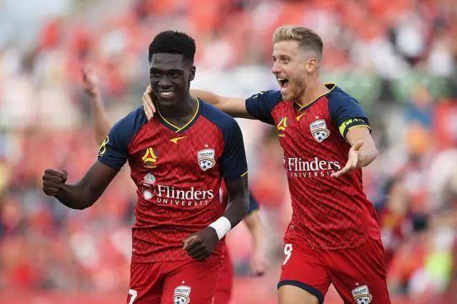 米切尔28分班凯罗空砍39分 骑士险胜魔术3-2